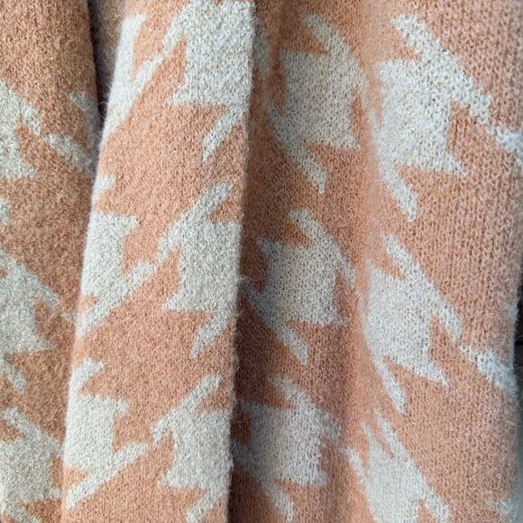 Aztec Sweater Duster - Picture 6 of 7